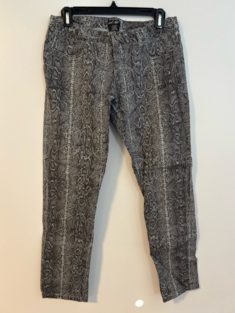 Lord & Taylor Cotton gray snakeskin print denim jean Straight Skinny Leg Pants 8